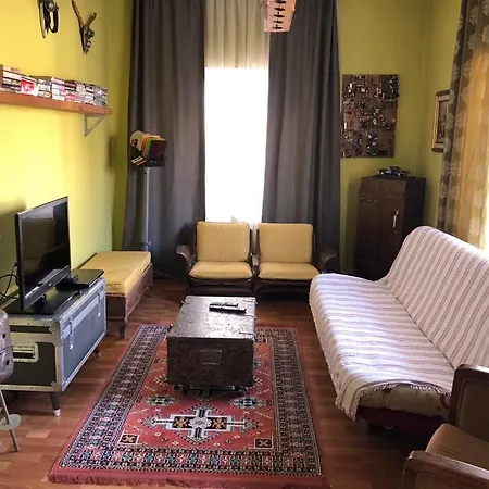 Kaleici Muhtesem Konum Benzersiz Genis Uygun Fiyat Katta Ev